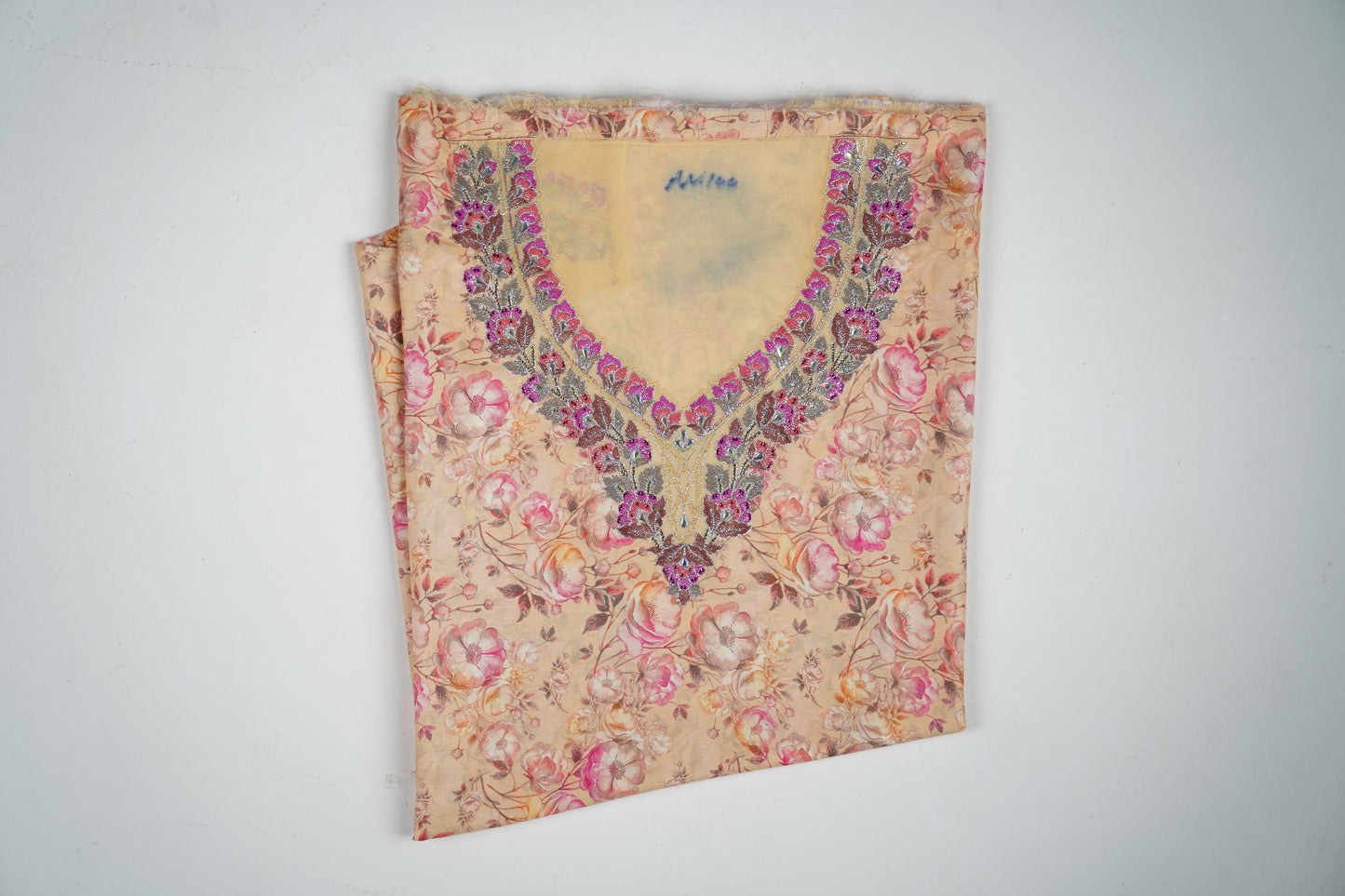 Bel Rosée Antique | Vintage-Inspired Floral Embroidered Fabric