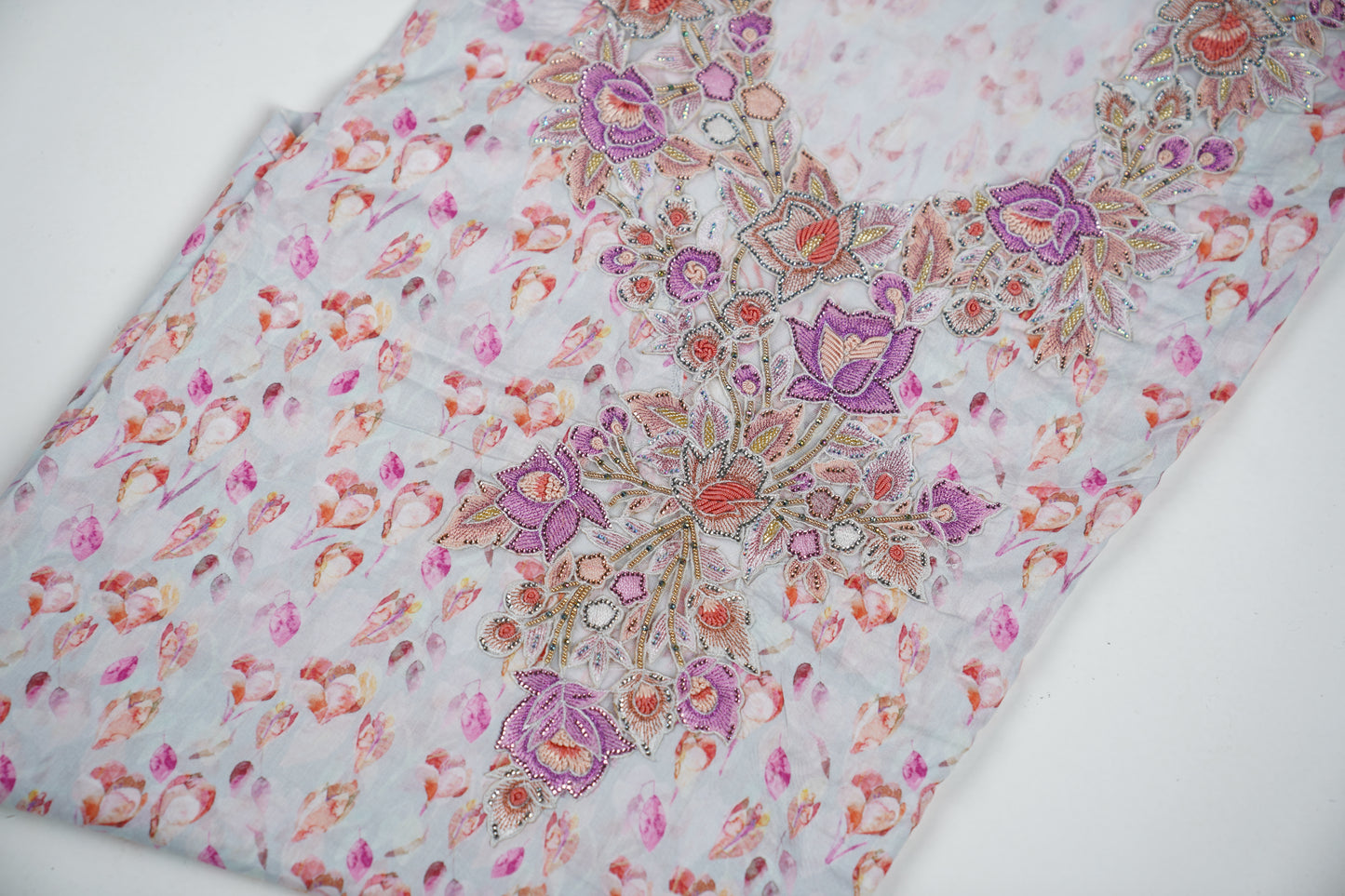 Bel Doux Pétale | Soft Floral Fabric with Petal-Inspired Embroidery