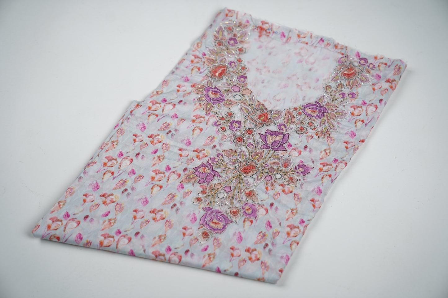 Bel Doux Pétale | Soft Floral Fabric with Petal-Inspired Embroidery