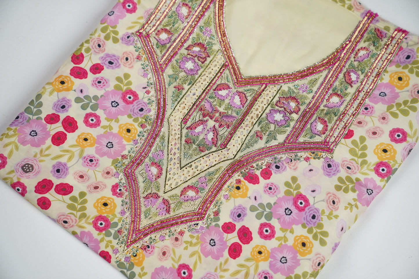 Bel Jardin Rosé |  Pink and Gold on a Blooming Base